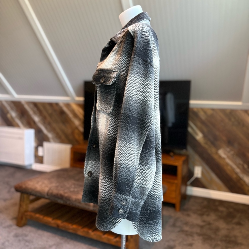 She + Sky Plaid Shacket - Picture 2 of 4